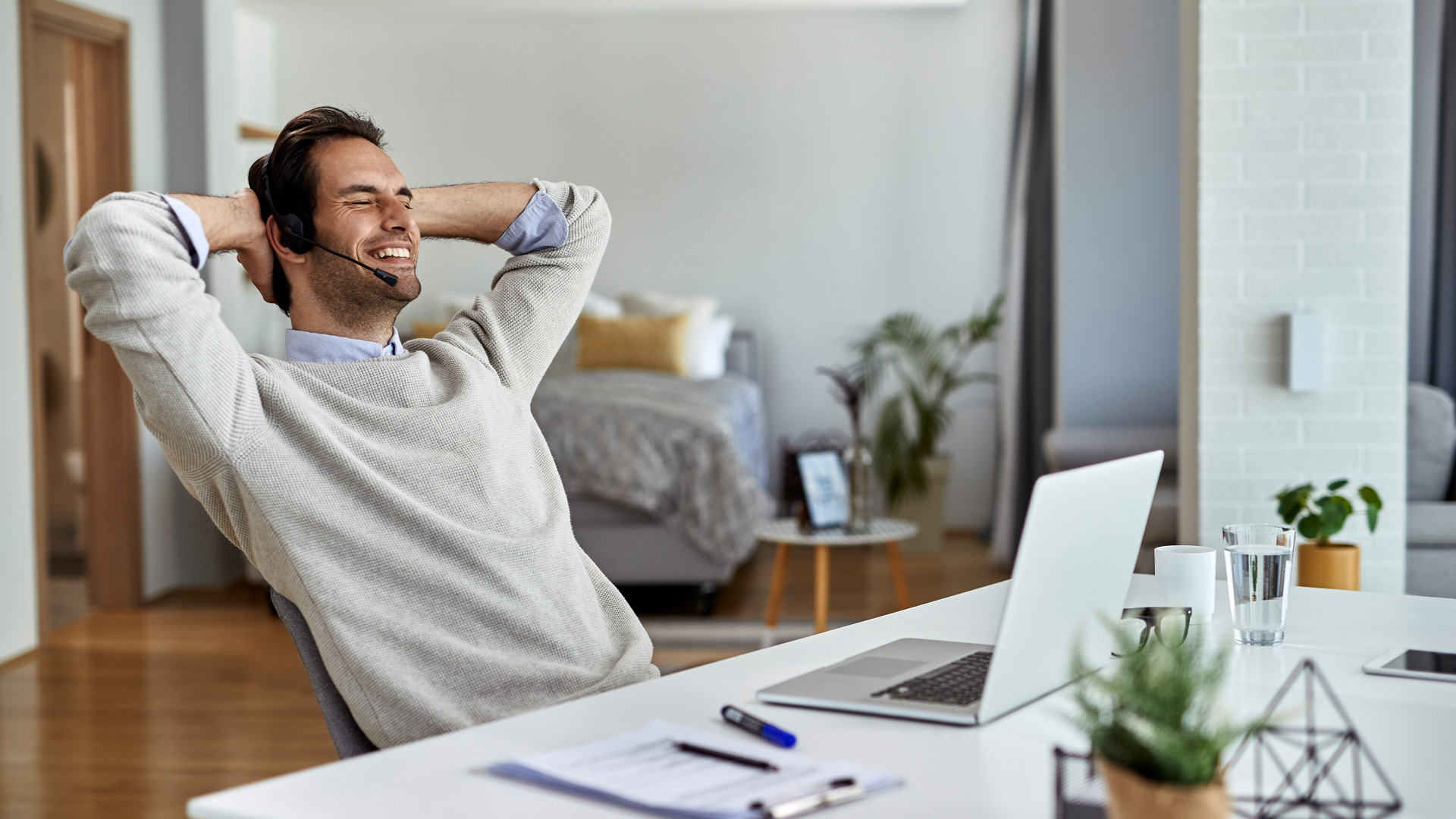 teletravail-travail-a-distance-remote-work-telephonie-telecom-ipbx-sipleo-softphone