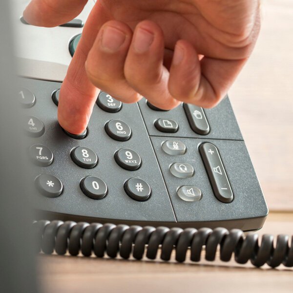 le-serveur-vocal-interactif-sipleo-telephonie-d-entreprise